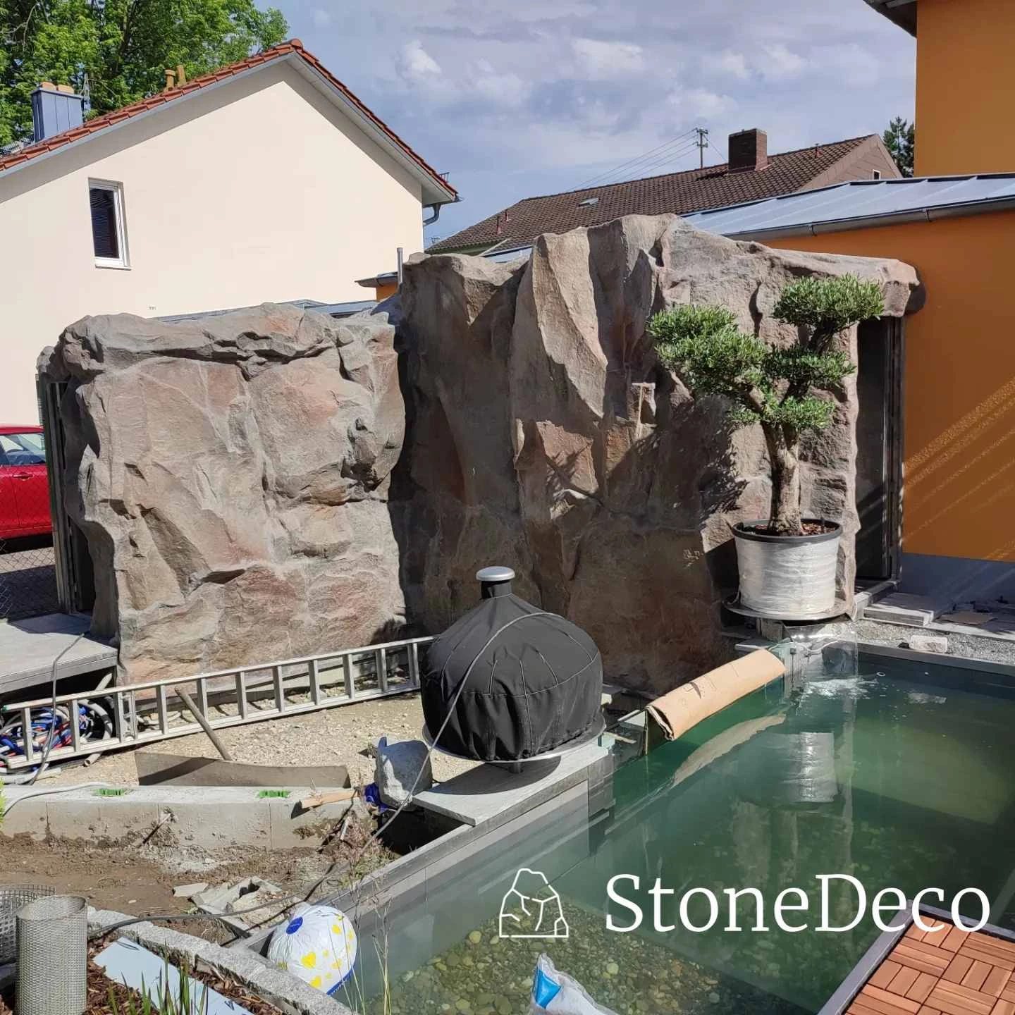 Schowek ogrodowy w skale - Ingolstadt - szerszy widok