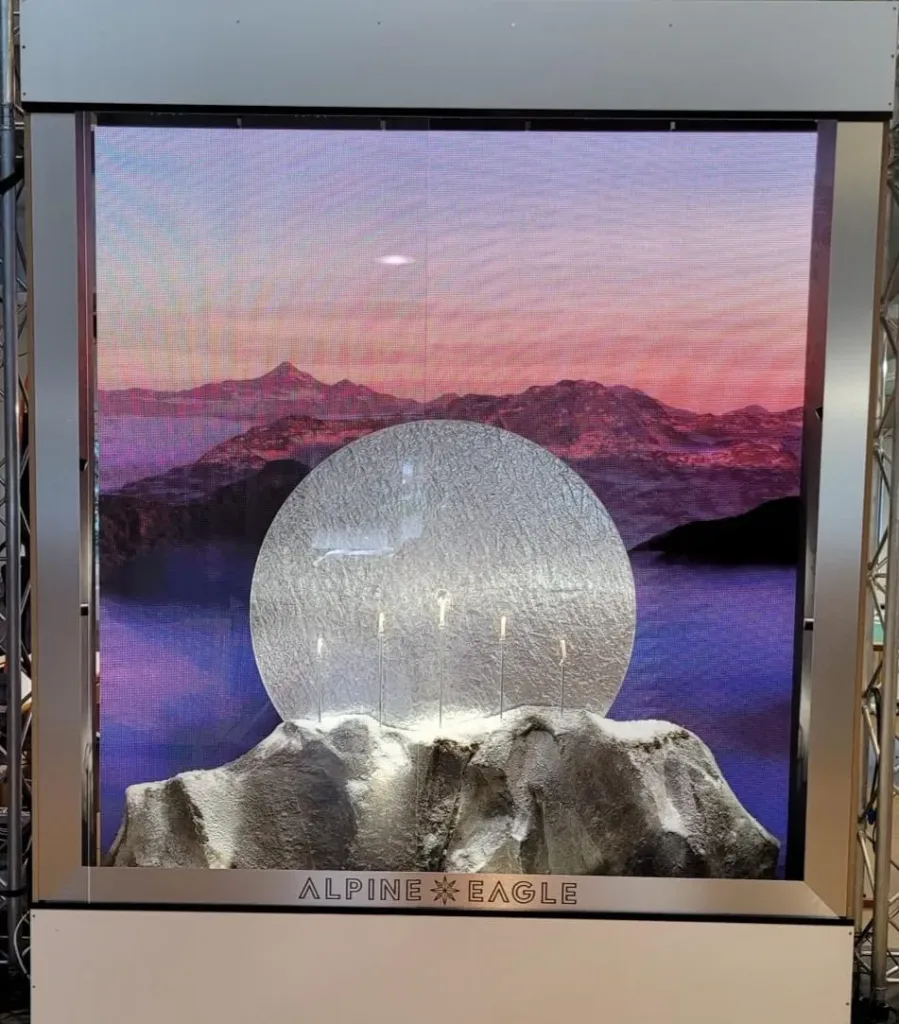 Rock display for Chopard watches - view of the decoration